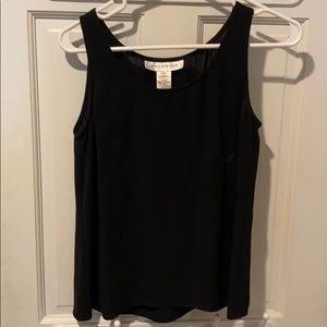Lightweight tank top perfect for work